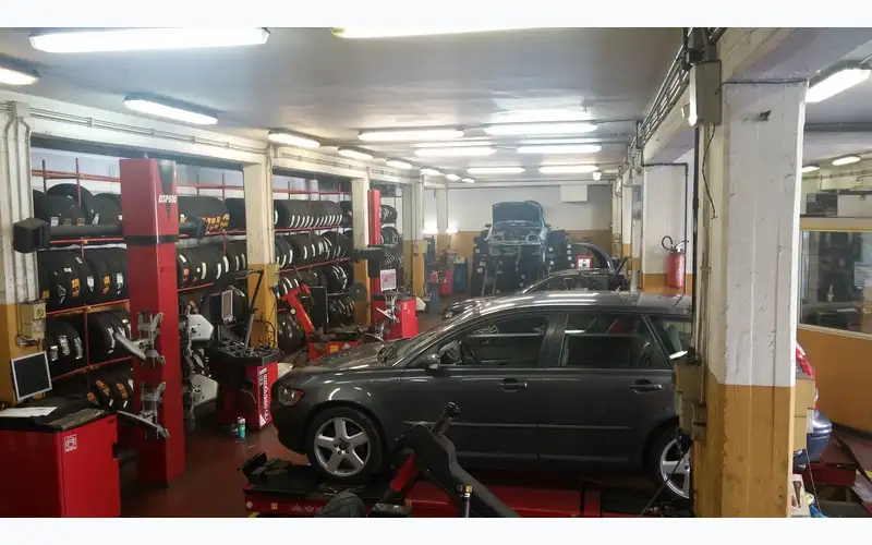 Foto dell'officina Gommista Eur Laurentina  
Gruppo LG Pneumatici S.r.l.