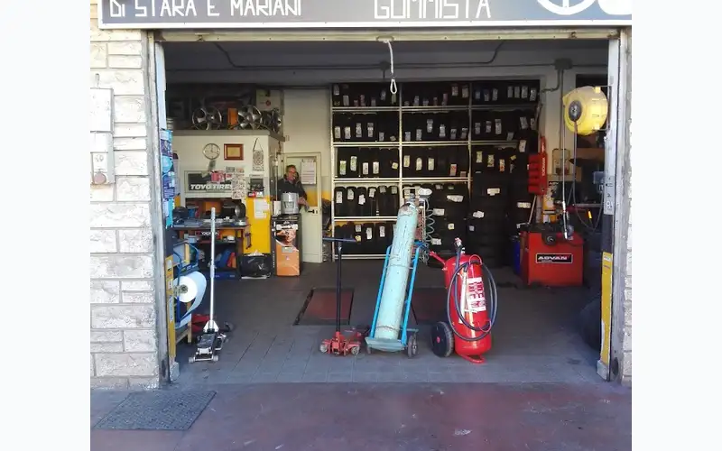 Foto dell'officina Gommista Stara e Mariani
