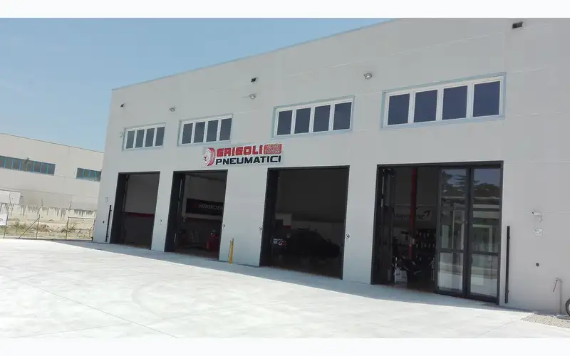 Foto dell'officina Grigoli Pneumatici