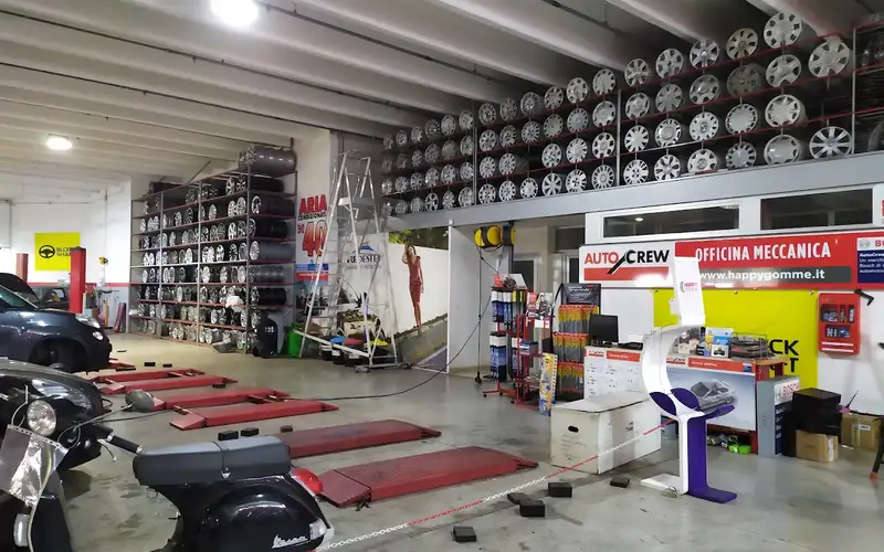 Foto dell'officina Happy Gomme Pomigliano C Gomme S.r.l.