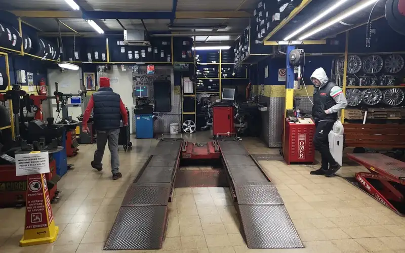 Foto dell'officina Happy Gomme Sorrento
