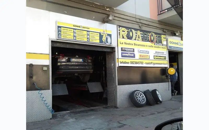 Foto dell'officina Iorio Antonio