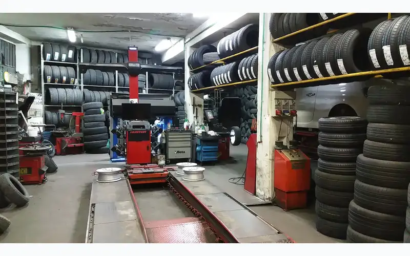 Foto dell'officina JDF Gomme