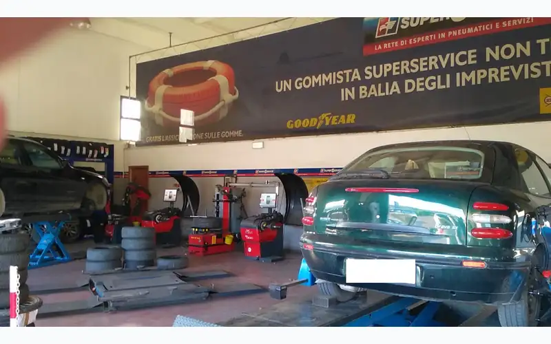 Foto dell'officina La Morella Pneumatici S.r.l. - Enna