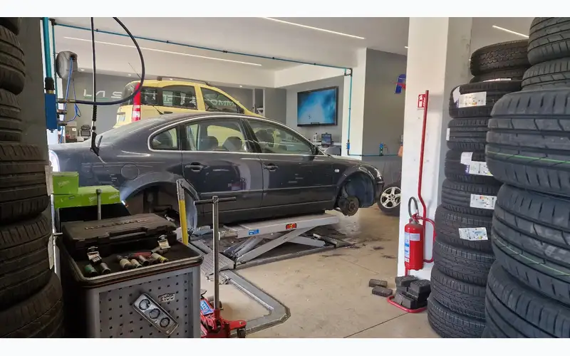 Foto dell'officina La Sassarese Gomme