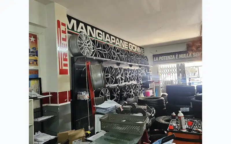 Foto dell'officina Mangiapane Gomme