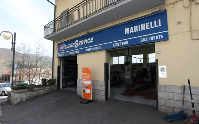 Foto dell'officina Marinelli Marcello Gomme