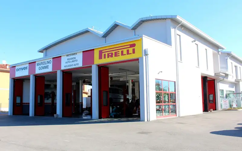 Foto dell'officina Mariolino Gomme S.r.l. - Rosa'