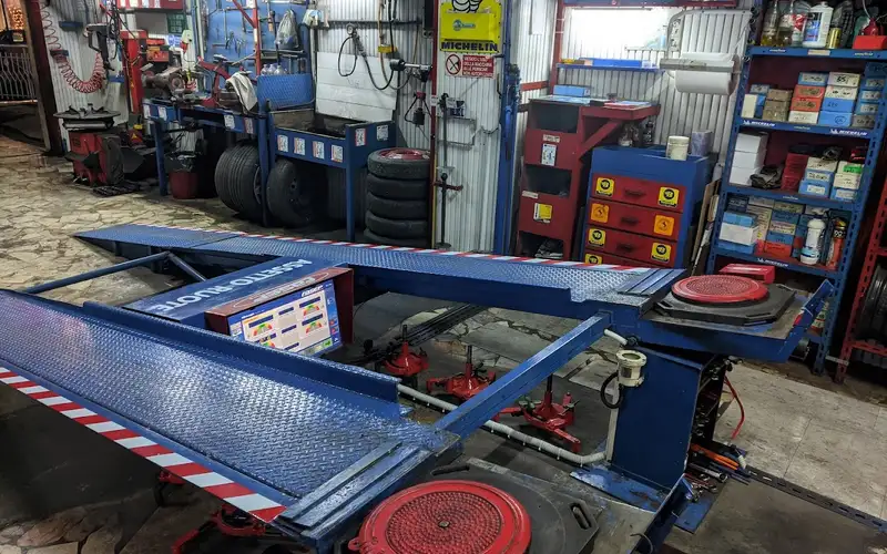 Foto dell'officina Massimo Porcari