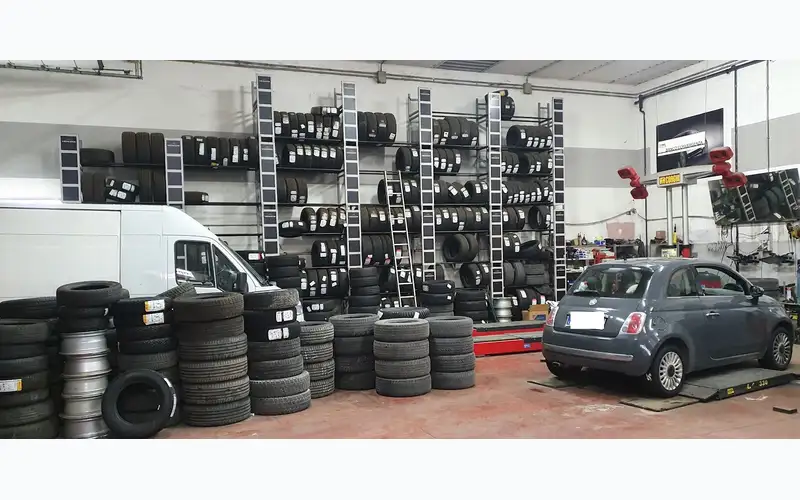 Foto dell'officina Merli Gomme