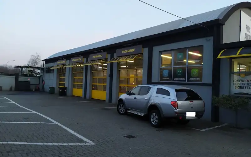 Foto dell'officina Midas Torino