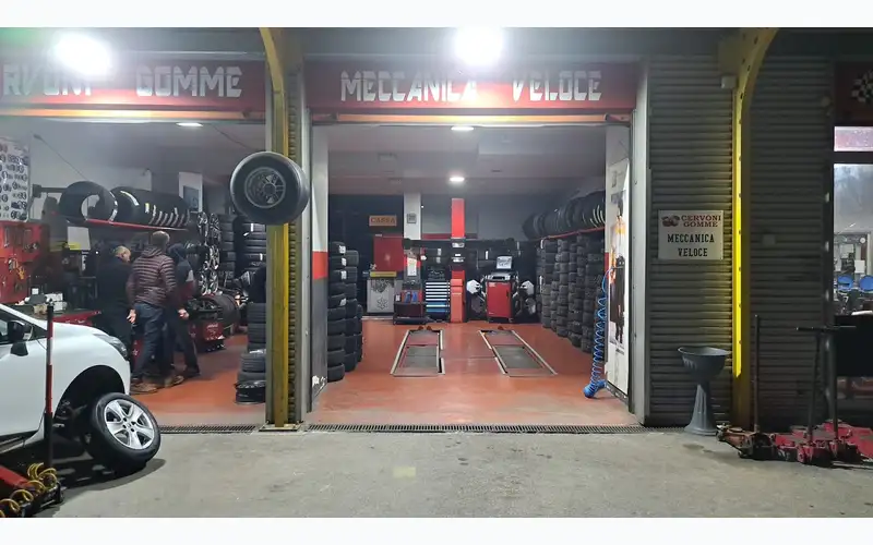 Foto dell'officina M&P Gomme