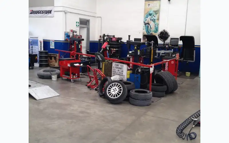 Foto dell'officina Palotti Gomme