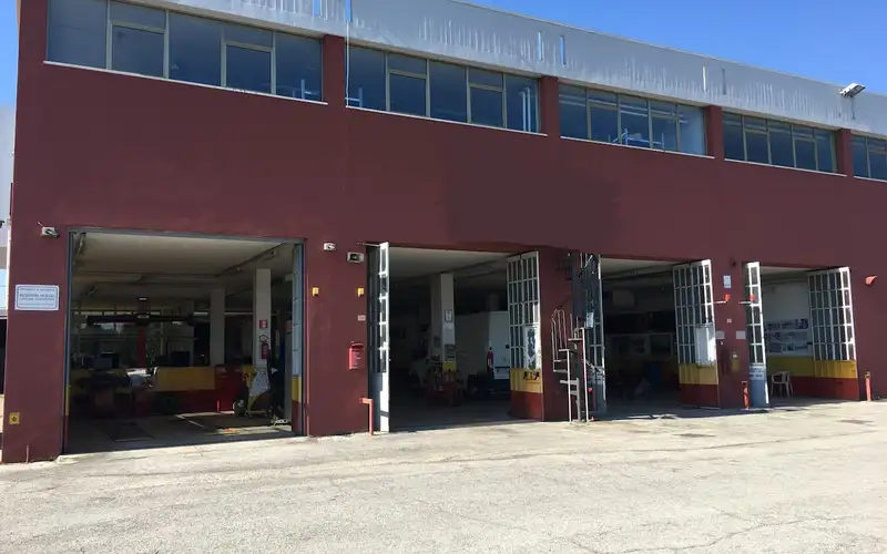 Foto dell'officina Paolucci Gomme S.r.l. - Mastro Michelin