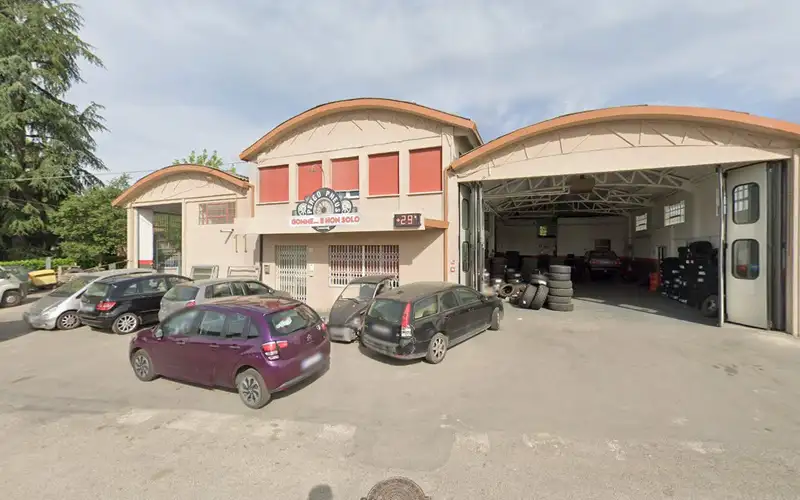 Foto dell'officina Pergopneus S.r.l.