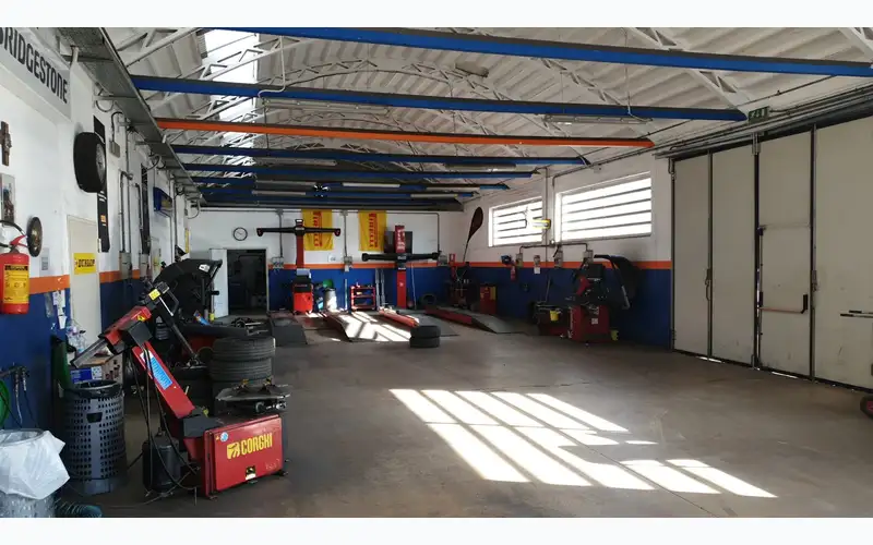 Foto dell'officina Persichini Gomme S.n.c.