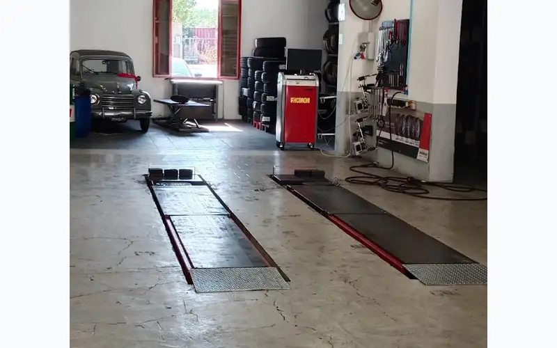 Foto dell'officina Petri Gomme