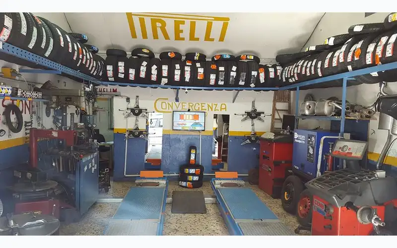 Foto dell'officina Piero Gomme e Marmitte