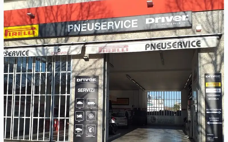 Foto dell'officina Pneuservice S.n.c.