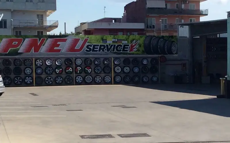 Foto dell'officina Pneuservice S.r.l.