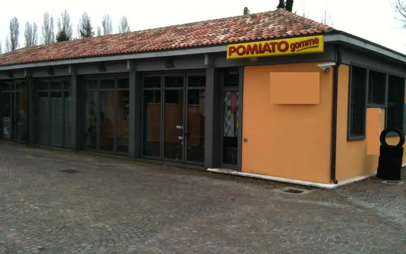 Foto dell'officina Pomiato Gomme