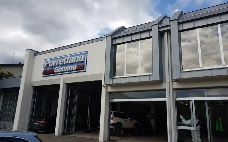 Foto dell'officina Porrettana Gomme S.p.A.