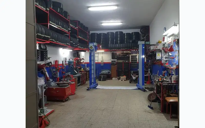 Foto dell'officina Puglisi Gomme - Mazzarrà Sant'Andrea