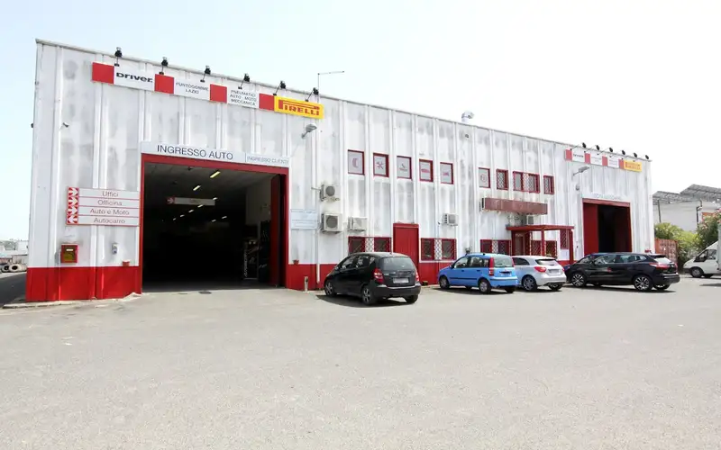 Foto dell'officina Puntogomme Lazio S.r.l. - Driver Center Pirelli Monterotondo