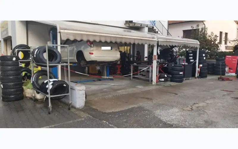 Foto dell'officina Santerini Davide