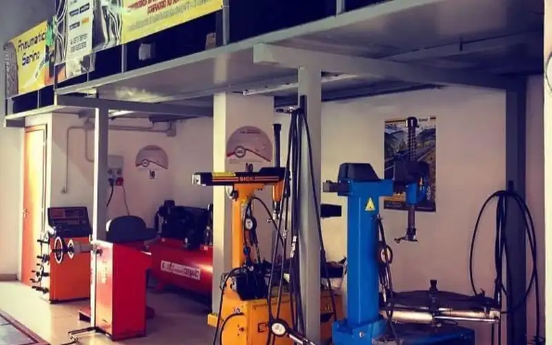 Foto dell'officina Serino Pneumatici S.r.l.s