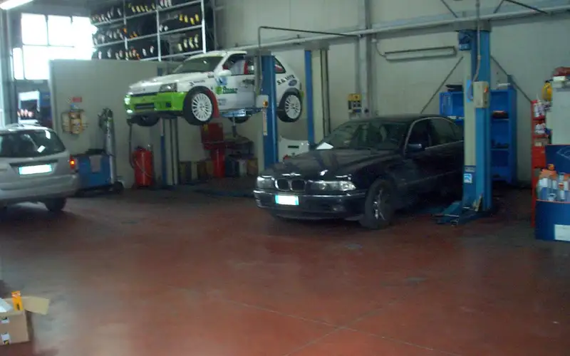 Foto dell'officina S.G. Auto S.a.s.