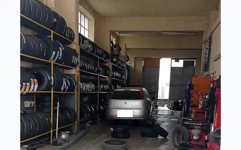 Foto dell'officina Sud Gomme Sanzo Angelo